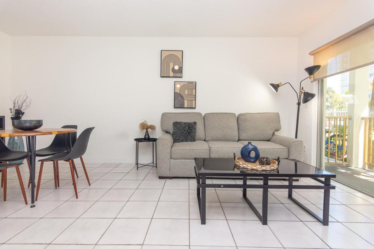 One Bedroom Apartment - With Parking & Balcony - Heart Of Wynwood Маями Екстериор снимка