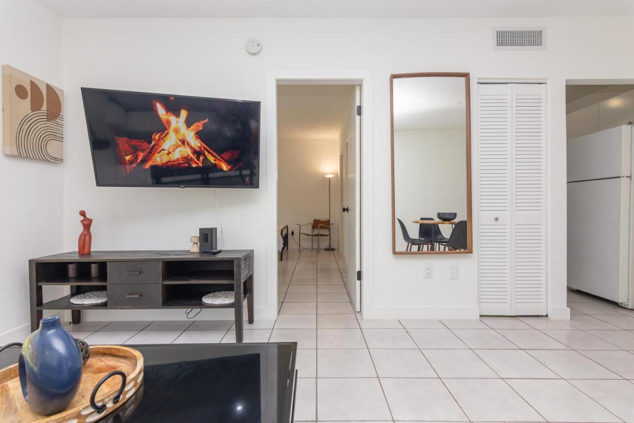 One Bedroom Apartment - With Parking & Balcony - Heart Of Wynwood Маями Екстериор снимка